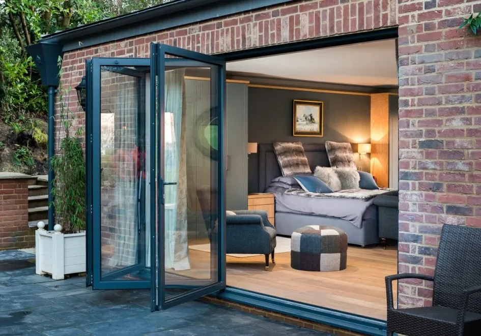 aluminium-bi-fold-doors-installers-dorset